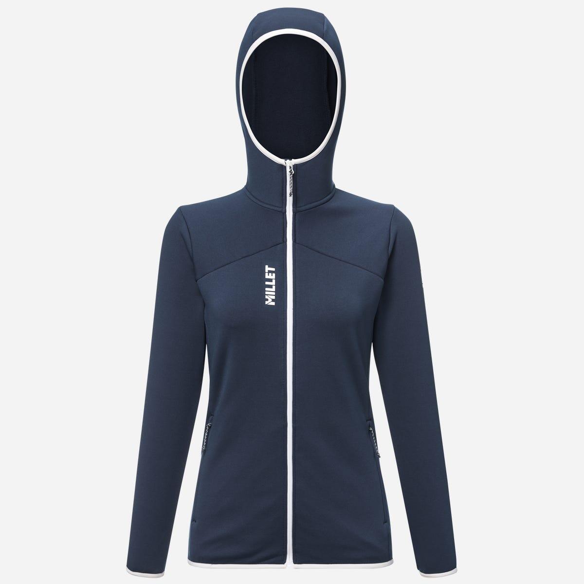 bleu marine.