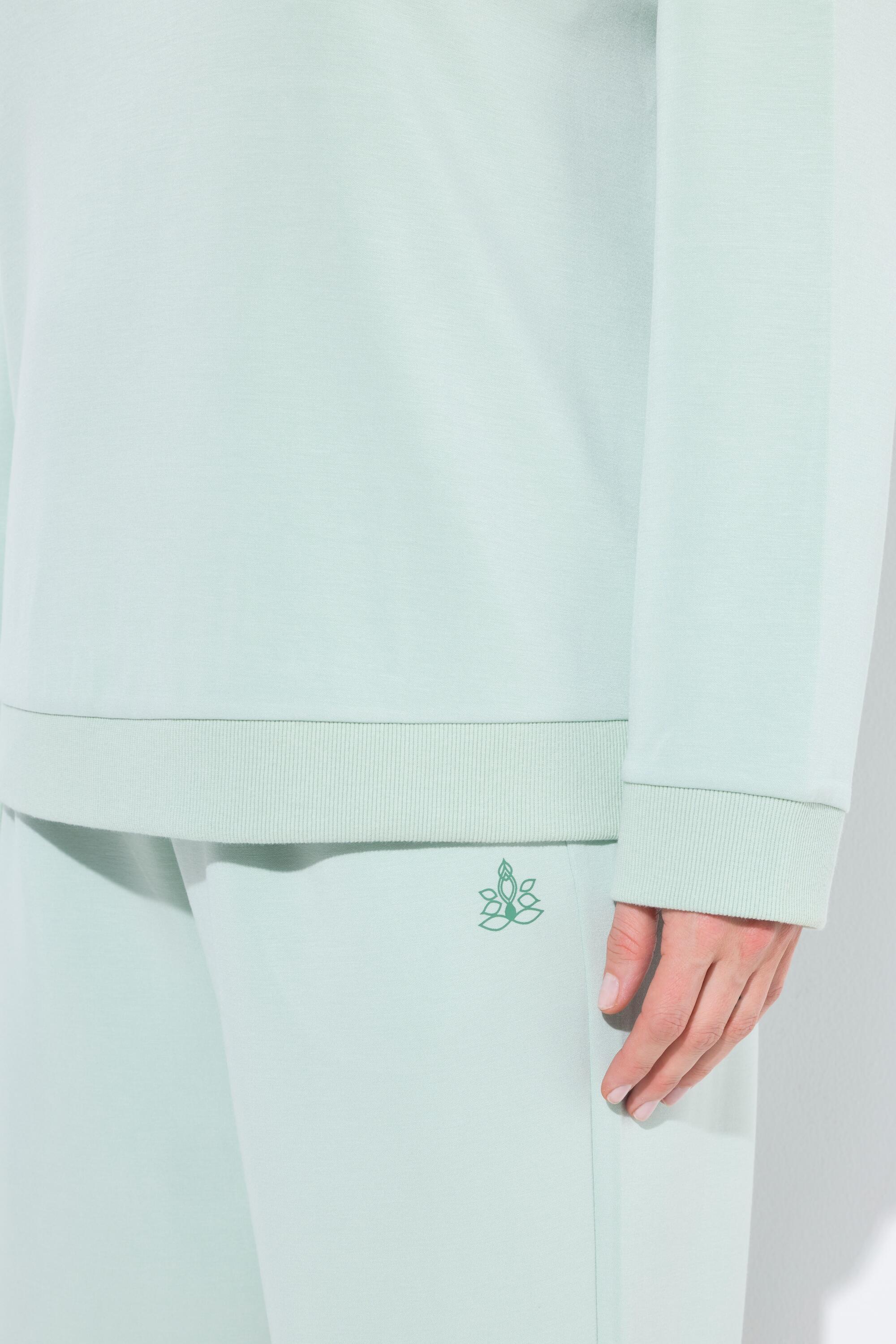 Femme Sweat de yoga coupe Boxy. Manches longues col rond. Découpe dans le dos 5/7