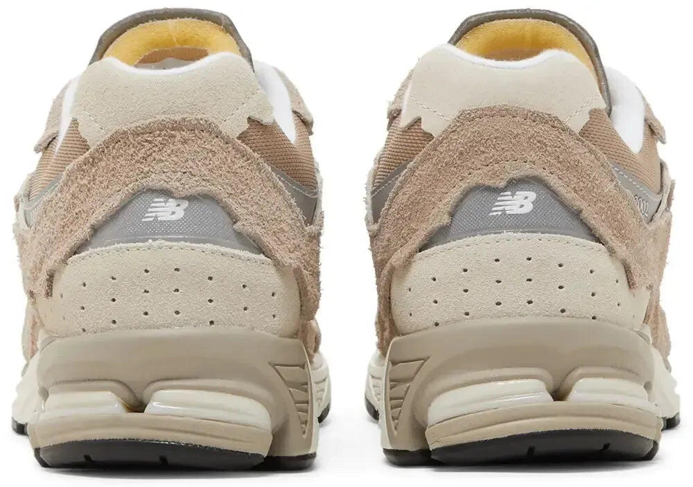 New Balance 2002R Protection Pack Beige 2/3
