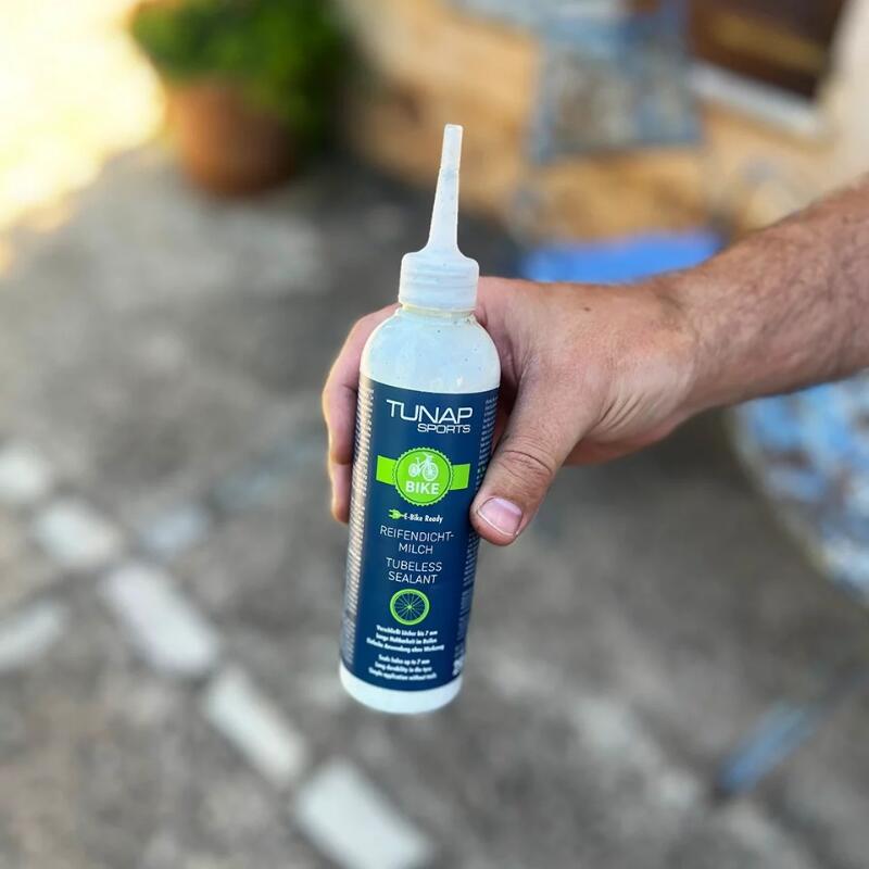 Produit d'étanchéité pour pneus sans chambre à air Tunap 3/5