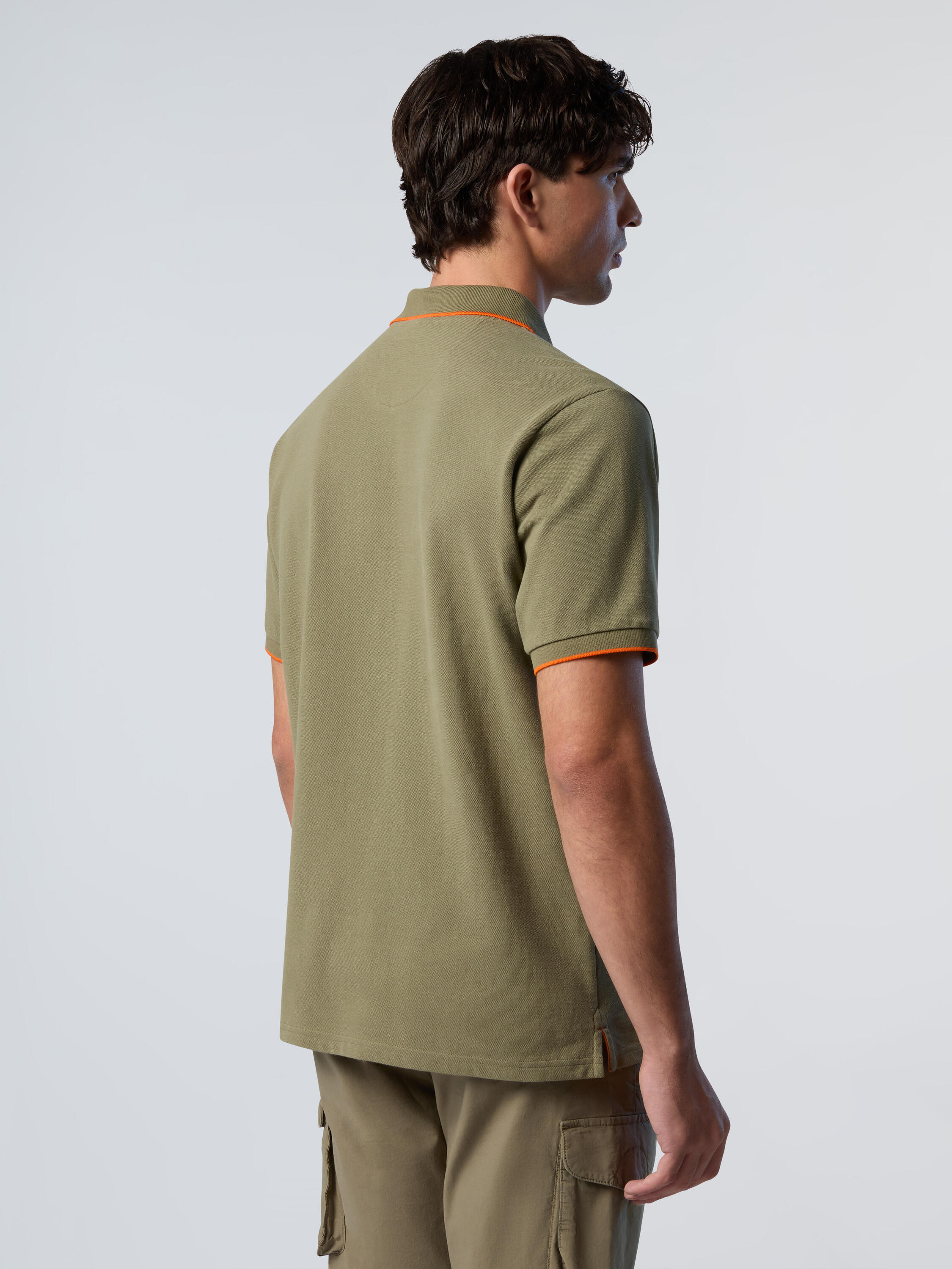 Poloshirt mit Kontrastbesatz für Herren 2/3