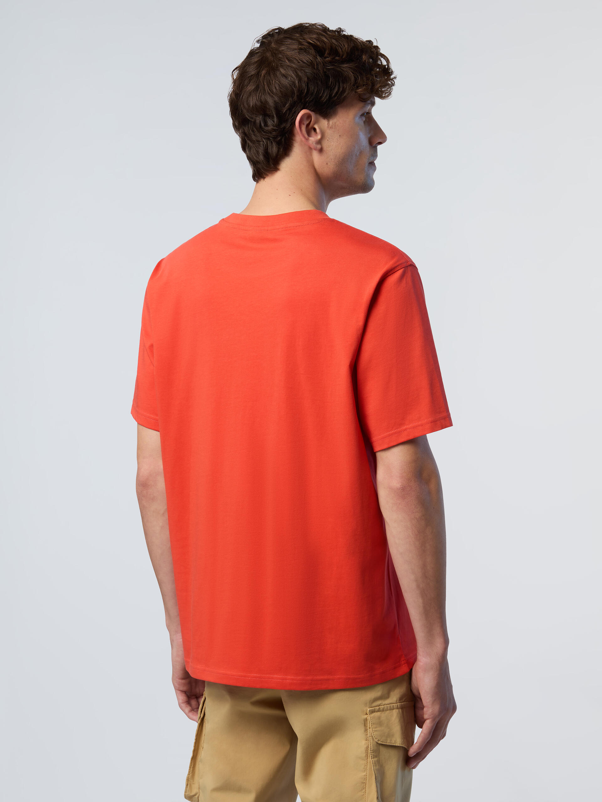 Camiseta con parche con logo para hombre 2/3