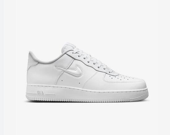 Męskie buty sportowe NIKE AIR FORCE 1 '07 JEWEL White / Dk Smoke Grey