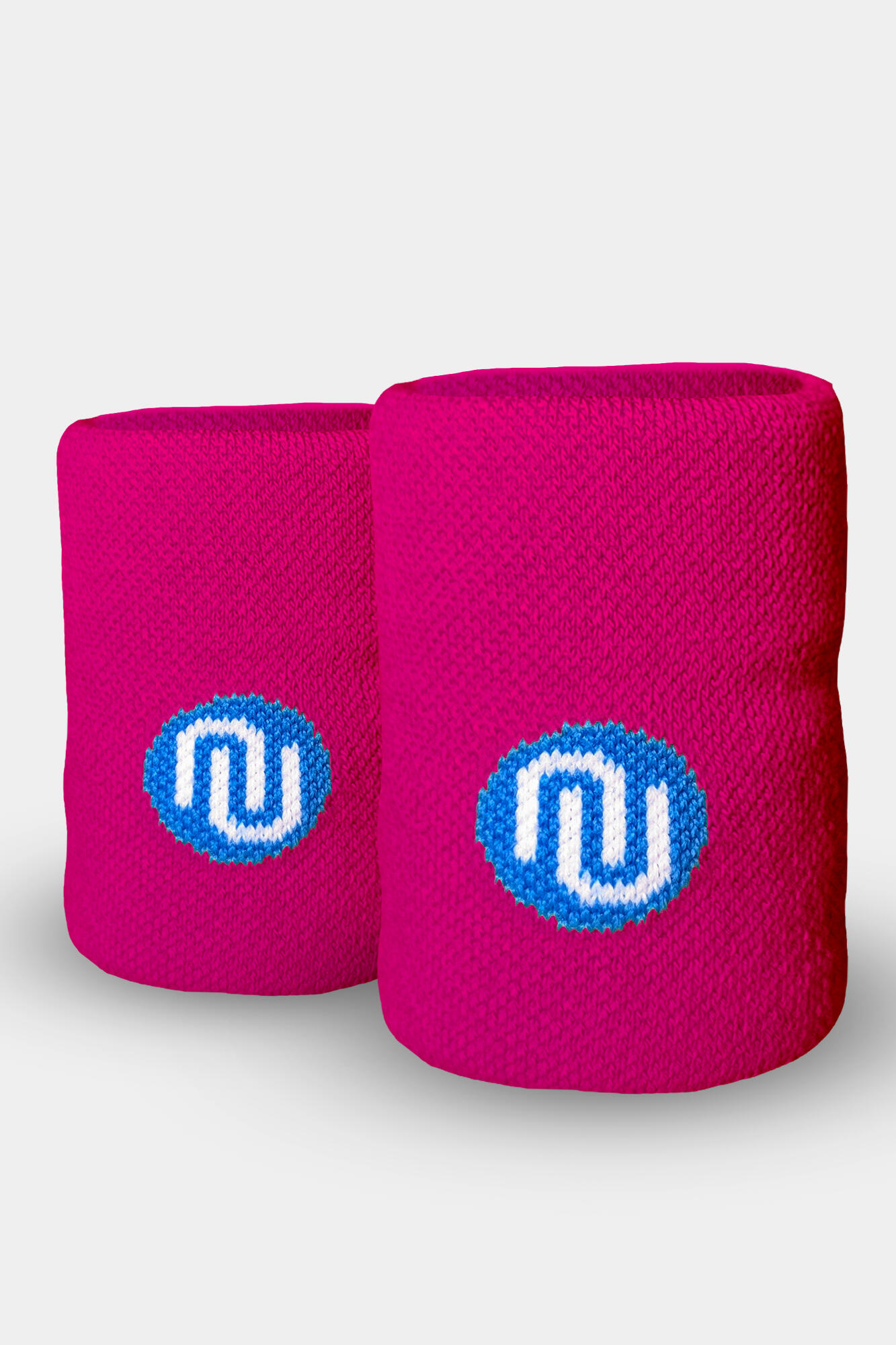 NESSI SPORTSWEAR picture