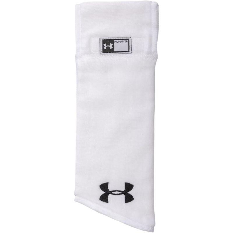 Serviette de football Under Armour couleur blanche      3700€     UNDER ARMOUR Serviette de football Under Armour couleur blancheCe produit n'est pas disponible en ligne, vérifiez le stock en magasin   