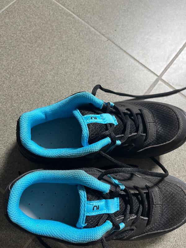 Tussen Particulieren - Wandelschoenen 2/4