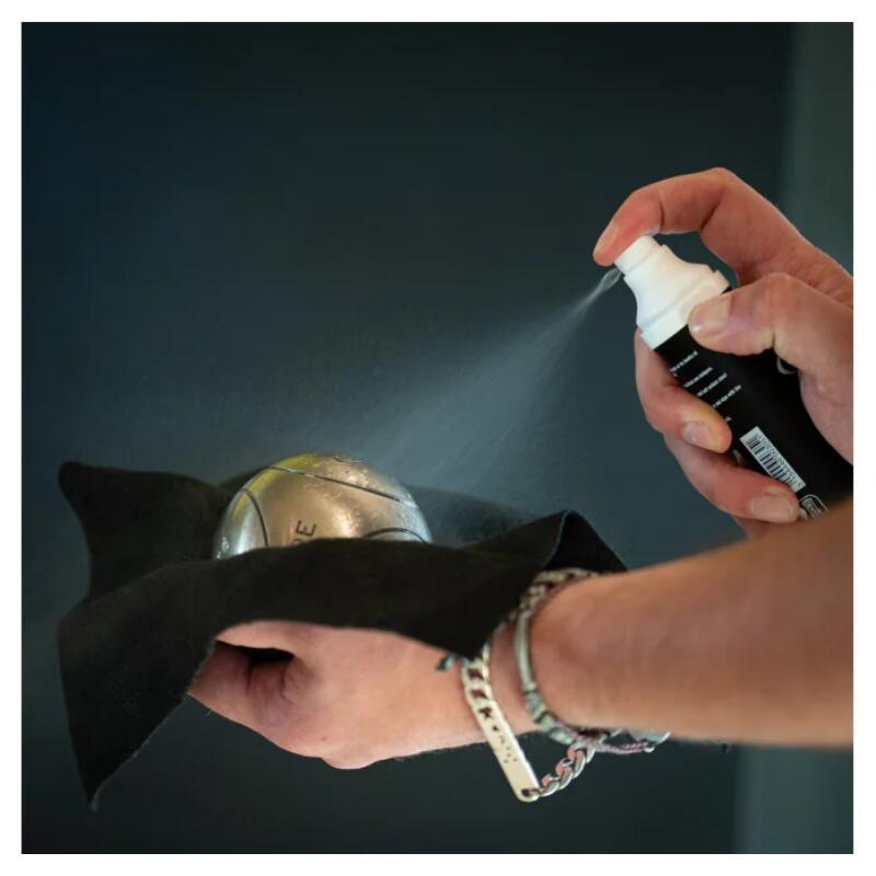 Produit d'entretien de Boules De Pétanques + Chiffonnette 2/2