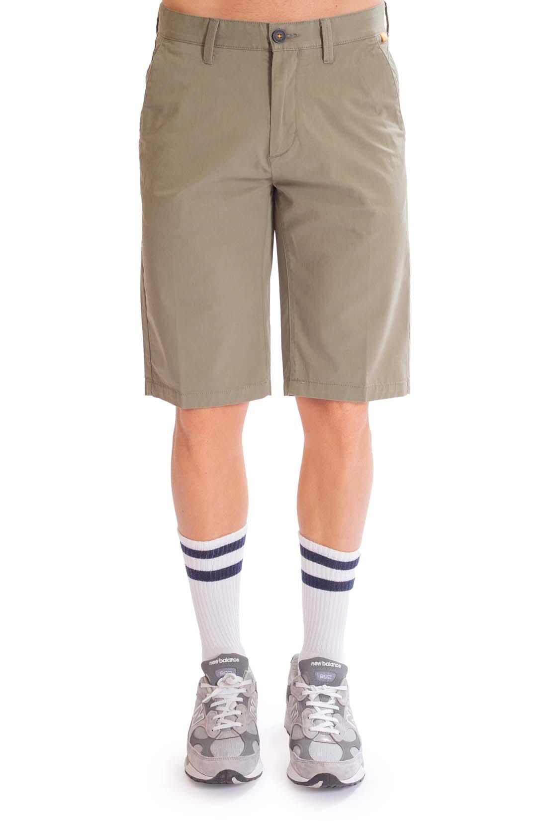Chino uomo corti regular con patch logo 2/4