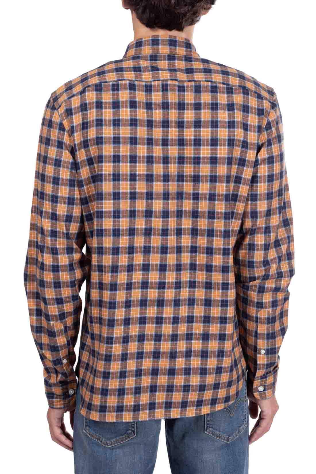 Camicia uomo scozzese con etichetta logo 3/4