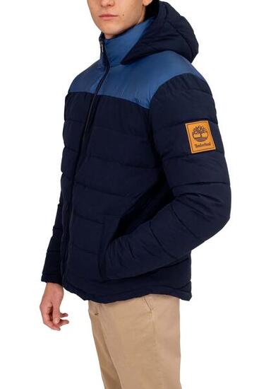 Piumino uomo con logo patch