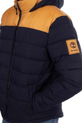 Piumino uomo con logo patch