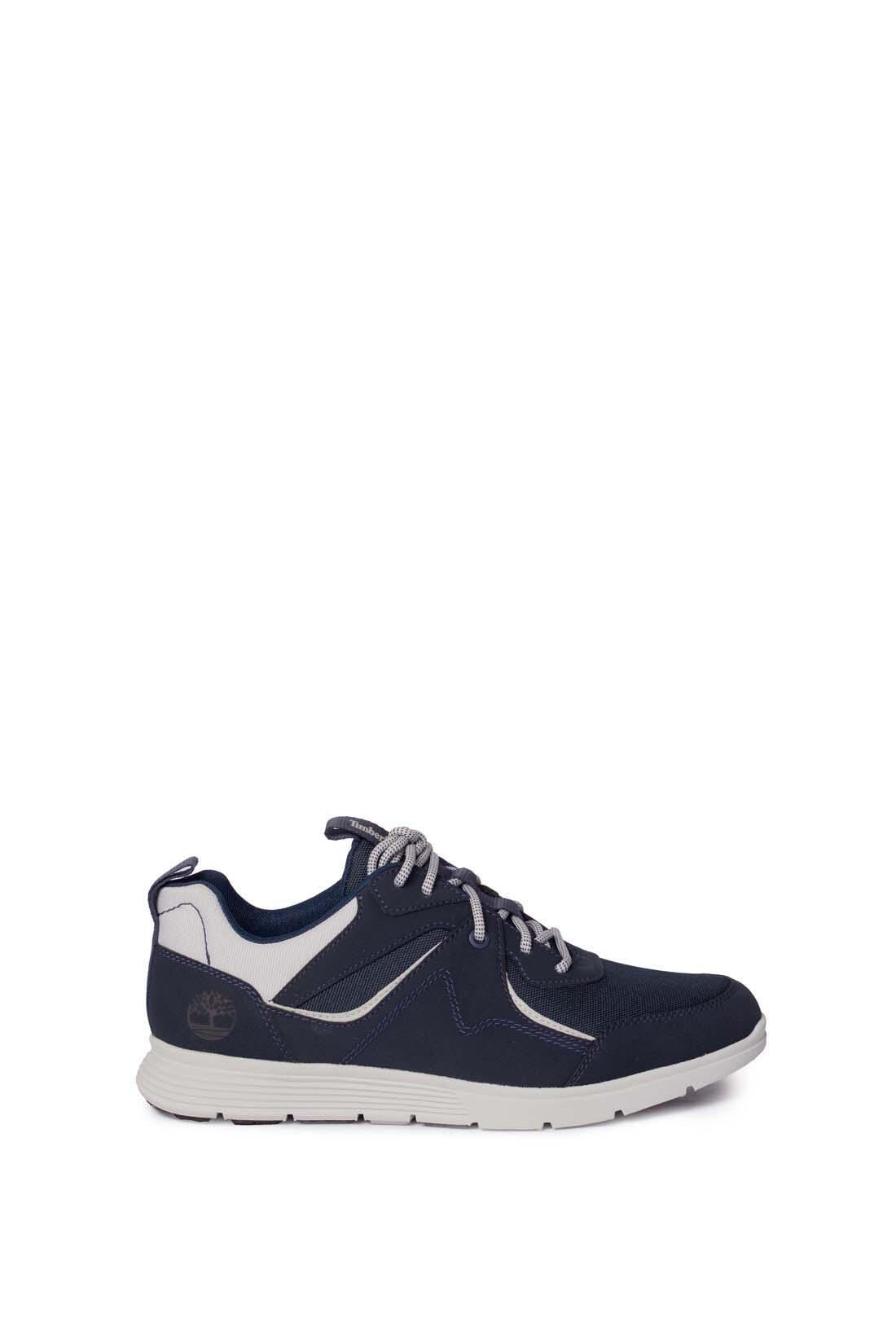bleu marine.