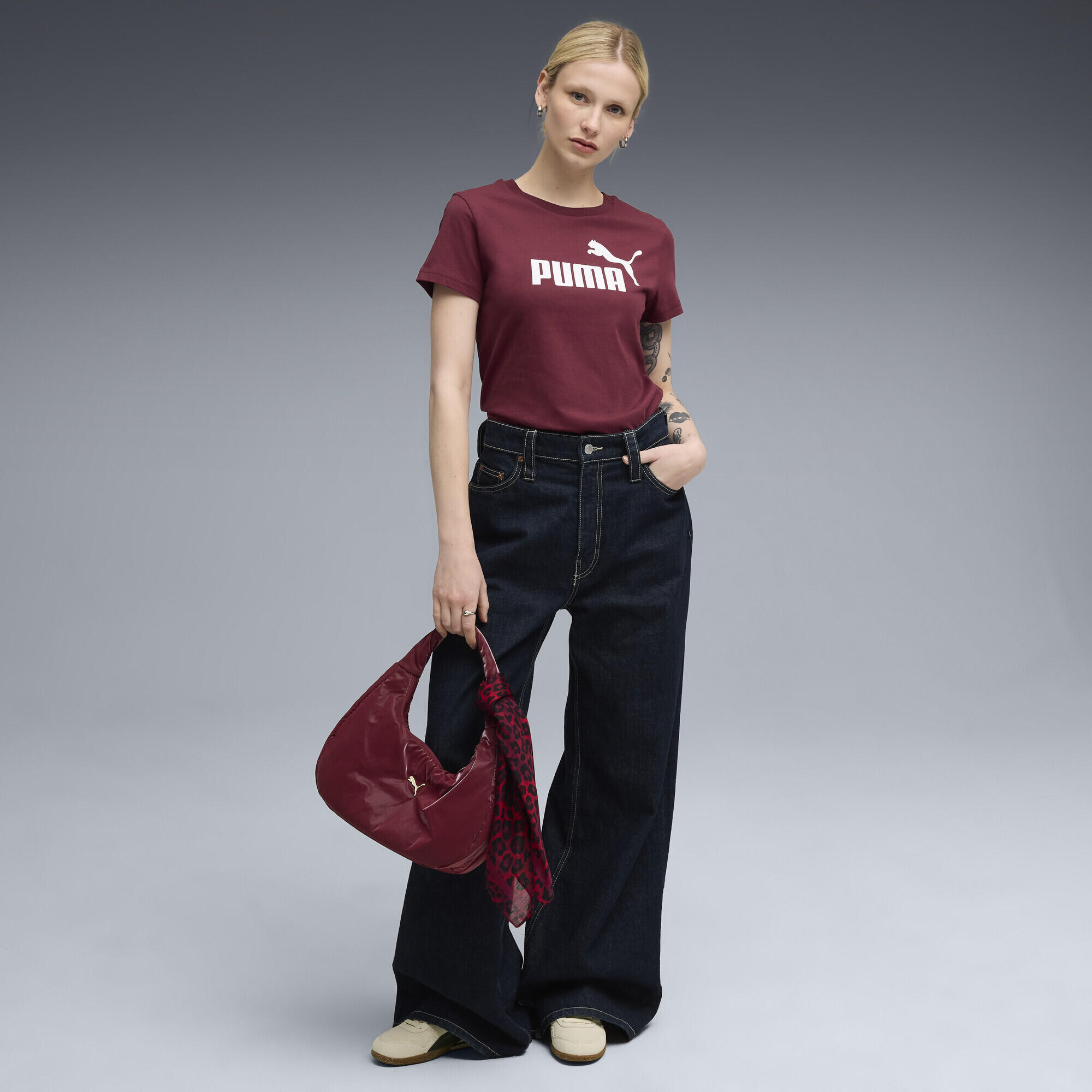 T-shirt fitness mulher manga curta gola redonda Ess No. 1 Logo PUMA 4/7