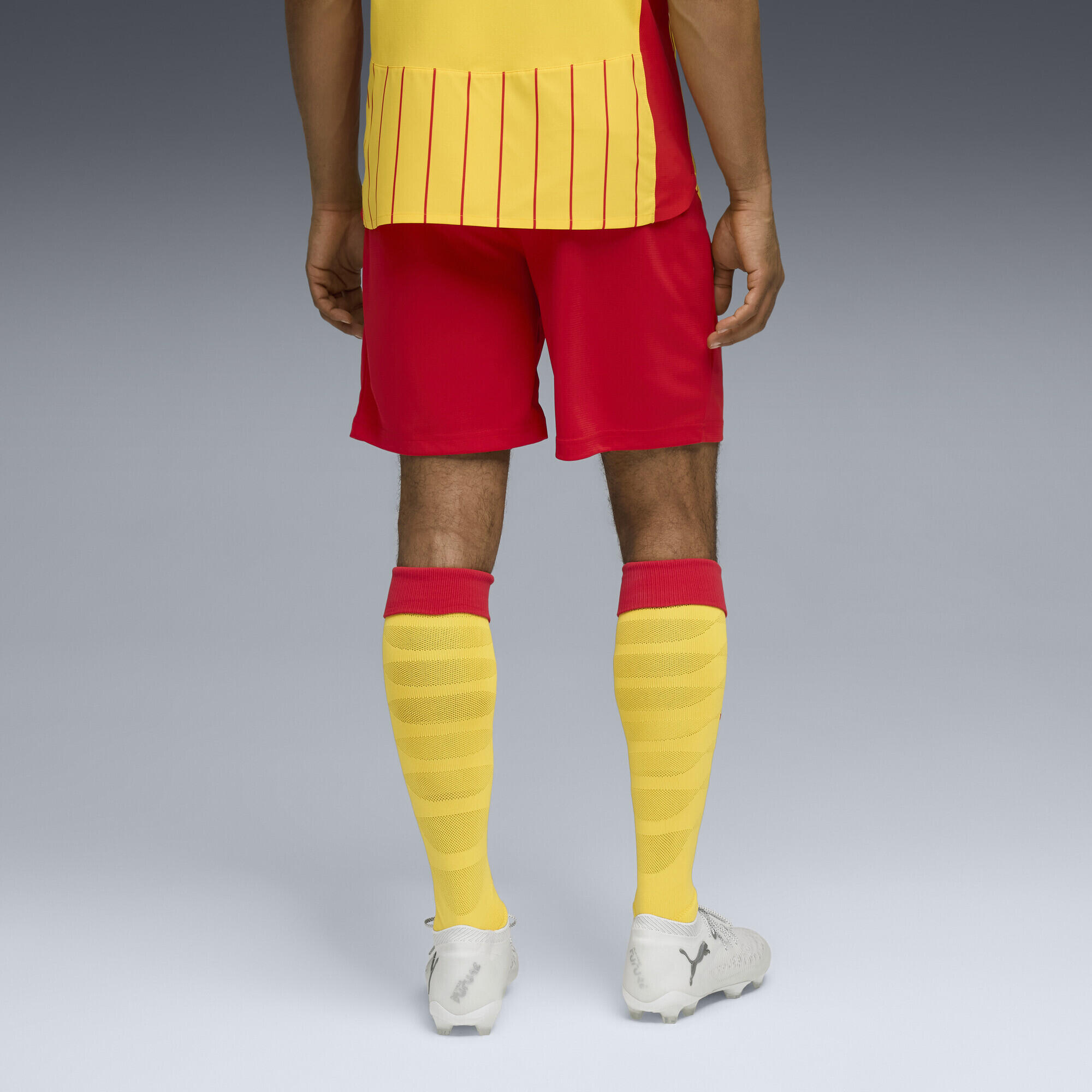 Șort bărbați talie medie, material respirabil Rc Lens 25/26 roșu PUMA 5/7