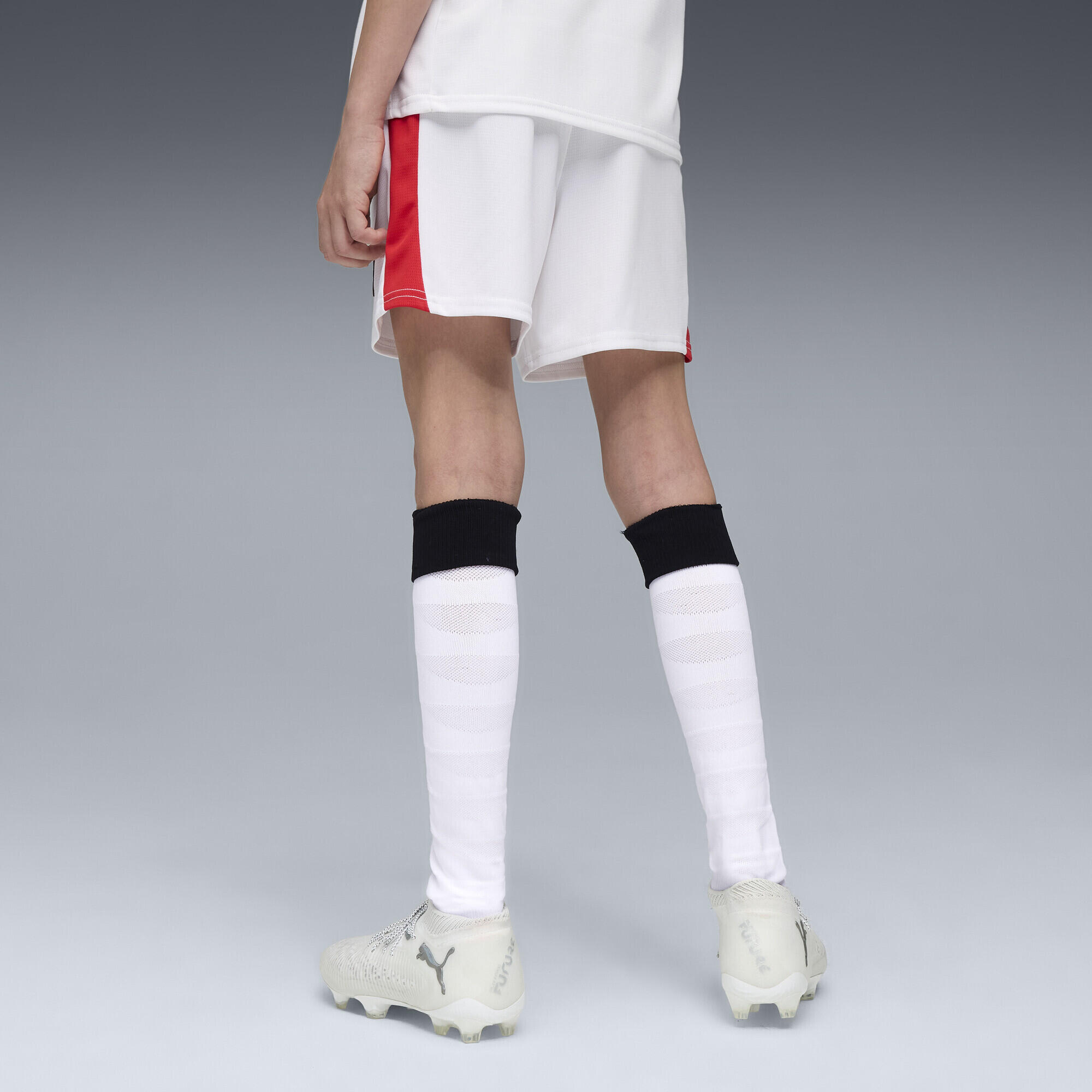 Short 25/26 AC Milan Enfant et Adolescent PUMA 5/7