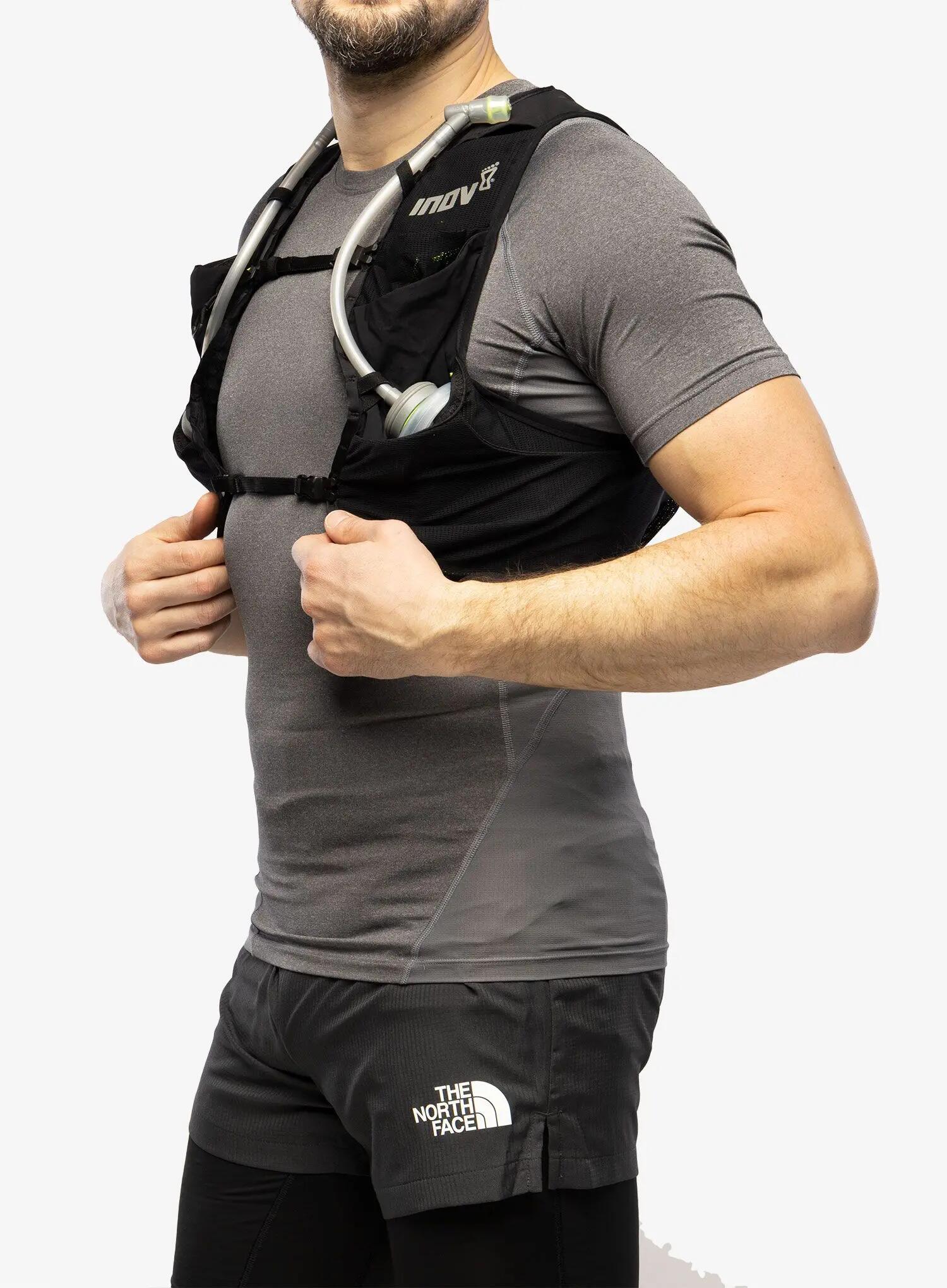 Běžecká vesta Inov-8 Ultrapac Pro 8 3/7