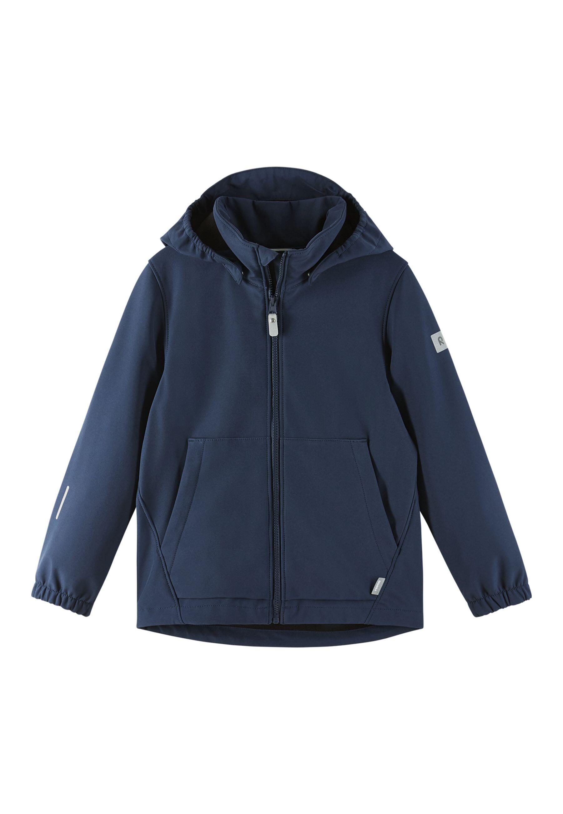 bleu marine.