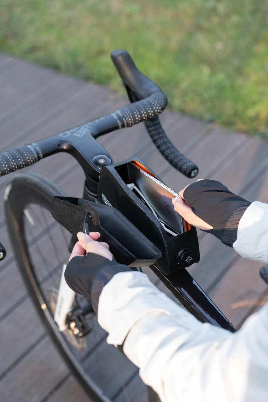 ROCKBROS Fietstas Bovenbuis 0,6L Waterdicht Magnetisch voor MTB/Weg 6/7