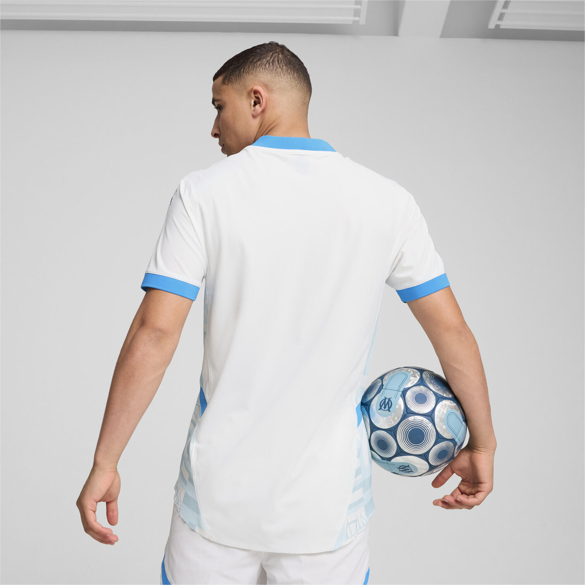 Maillot Authentic Home 24/25 Olympique de Marseille Homme PUMA 5/7