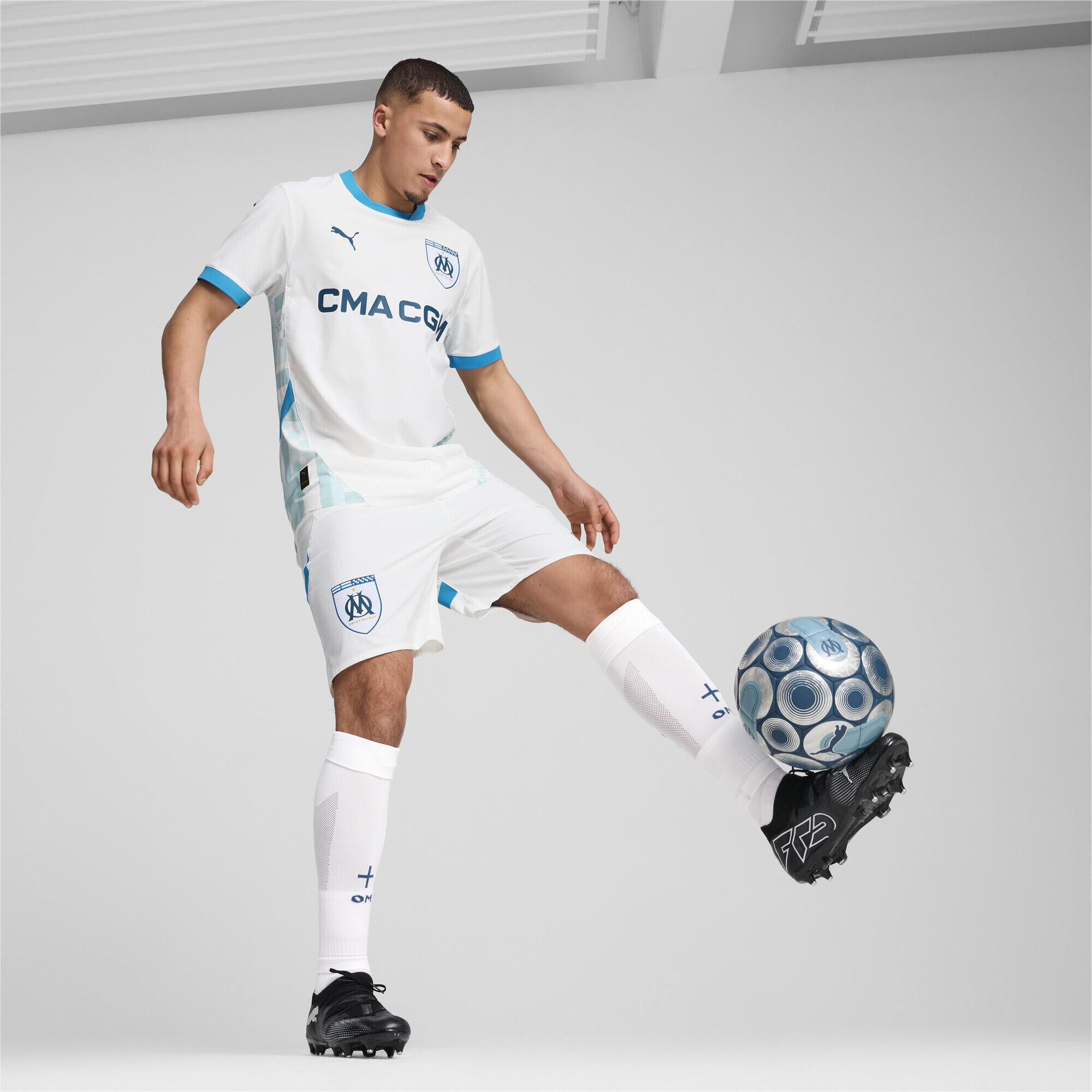 Maillot Authentic Home 24/25 Olympique de Marseille Homme PUMA 4/7