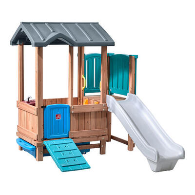 Woodland Adventure House und Step2 Slide