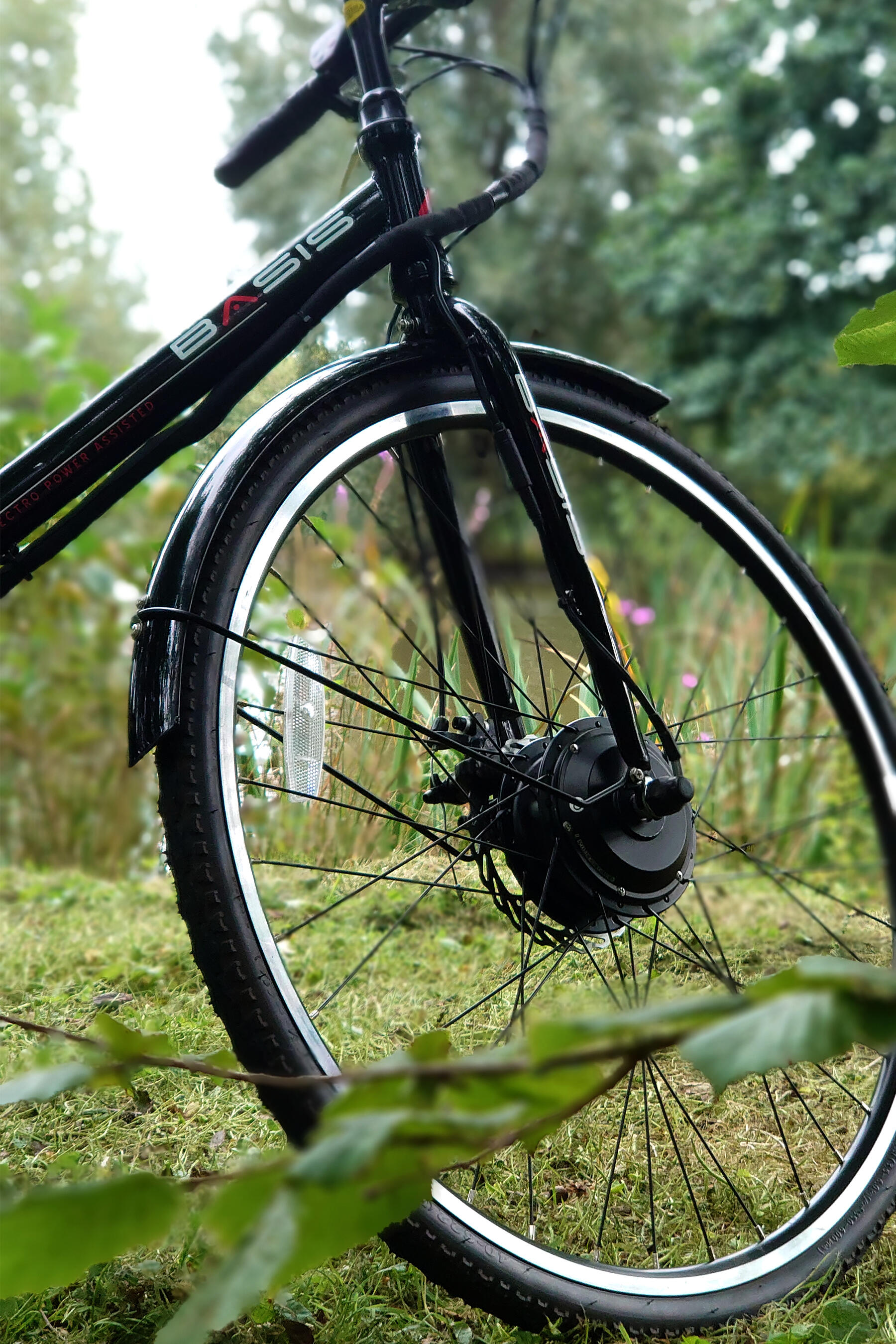 Basis Hybrid Full Size Folding Electric Bike 700c Wheel Black