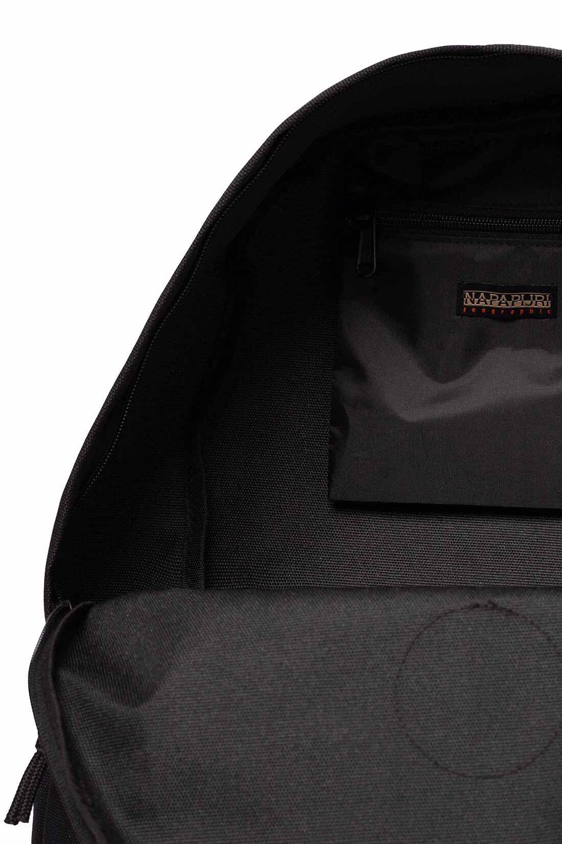 Mochila para hombre Napapijri Voyage 3 en color negro 5/7