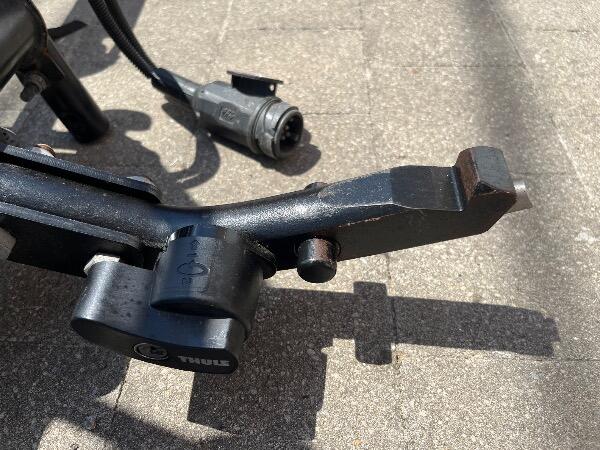 Entre Particuliers - Porte vélo Thule pour Toyota 2/3