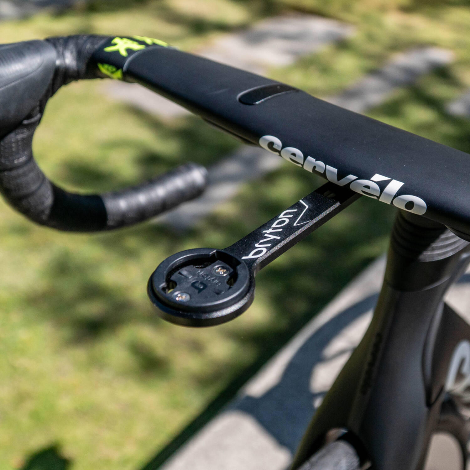 Bryton - Aero Stuurhouder voor GPS Fietscomputers 2/2