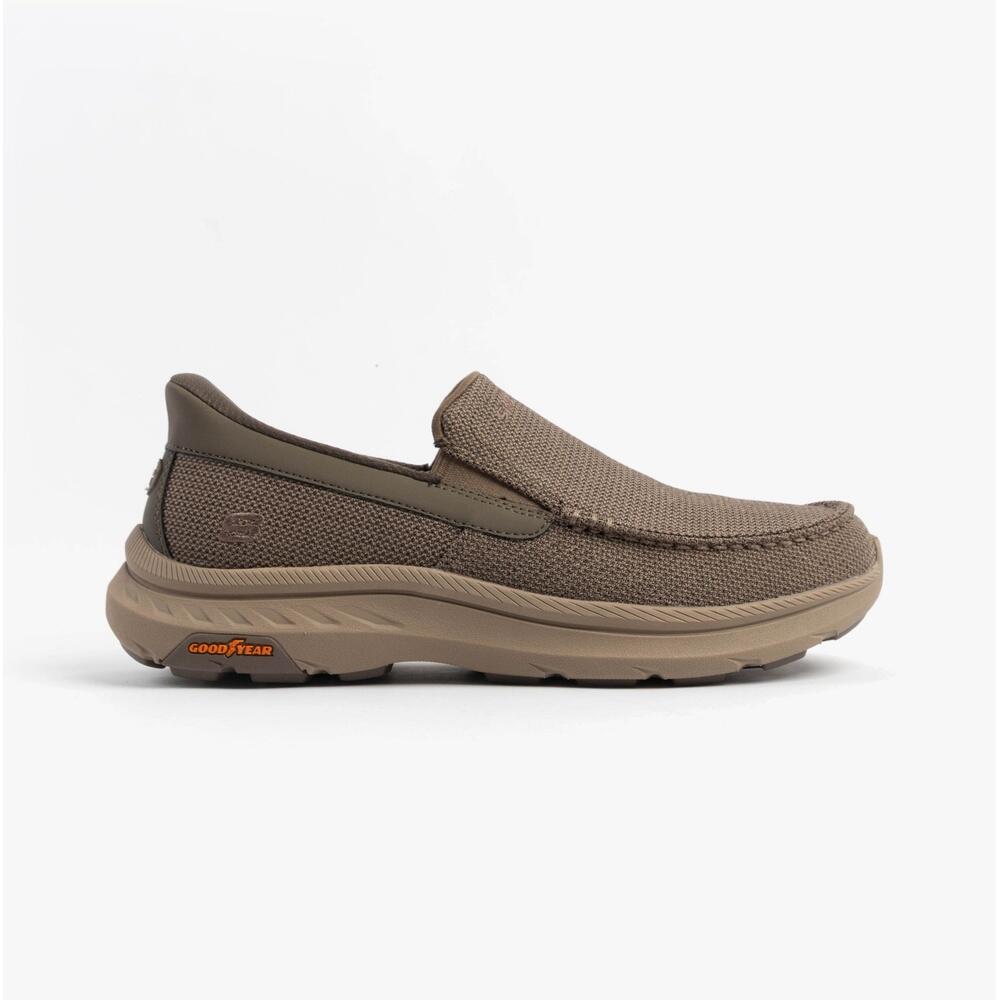 SKECHERS picture