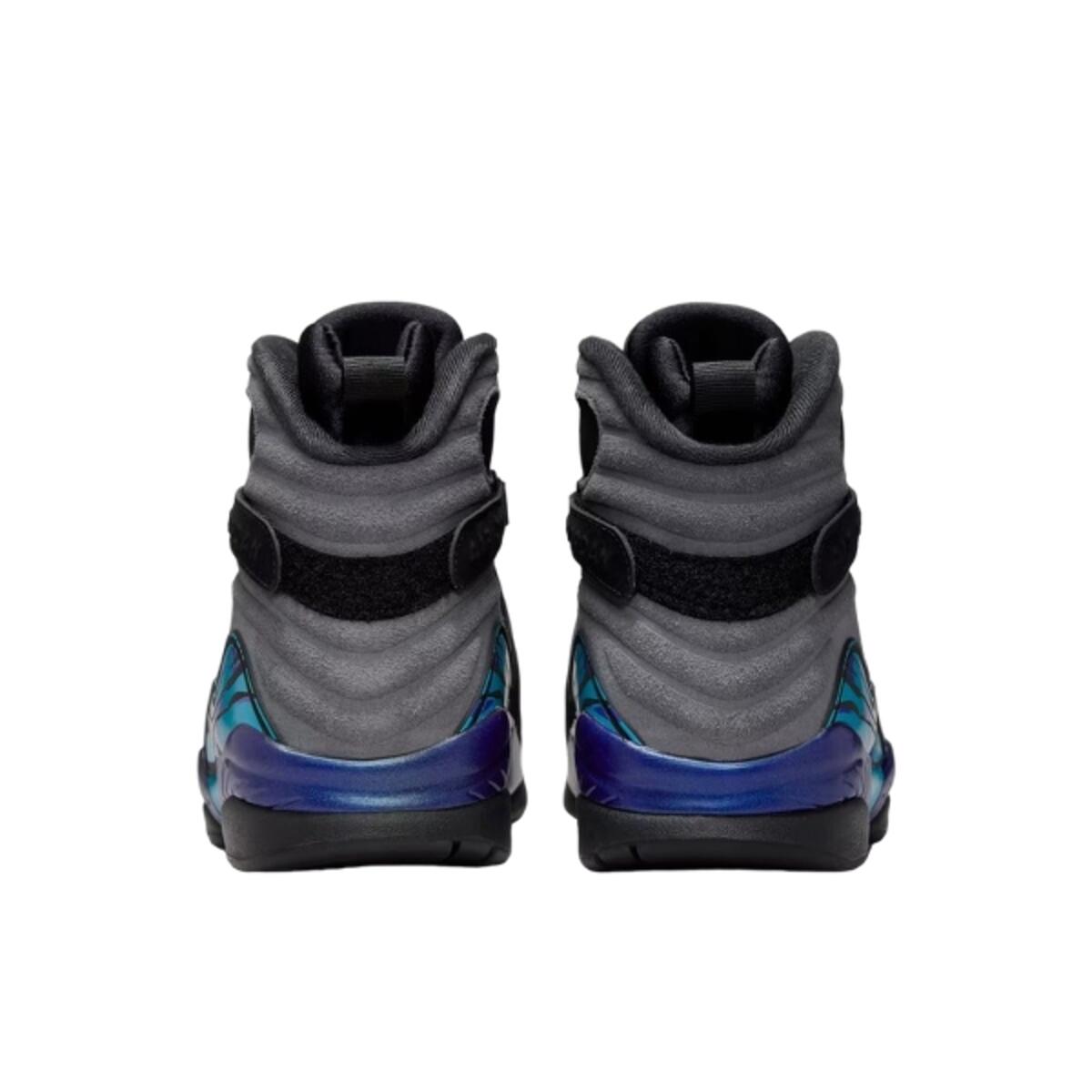 Zapatillas  8 Retro Aqua (2025) 3/4