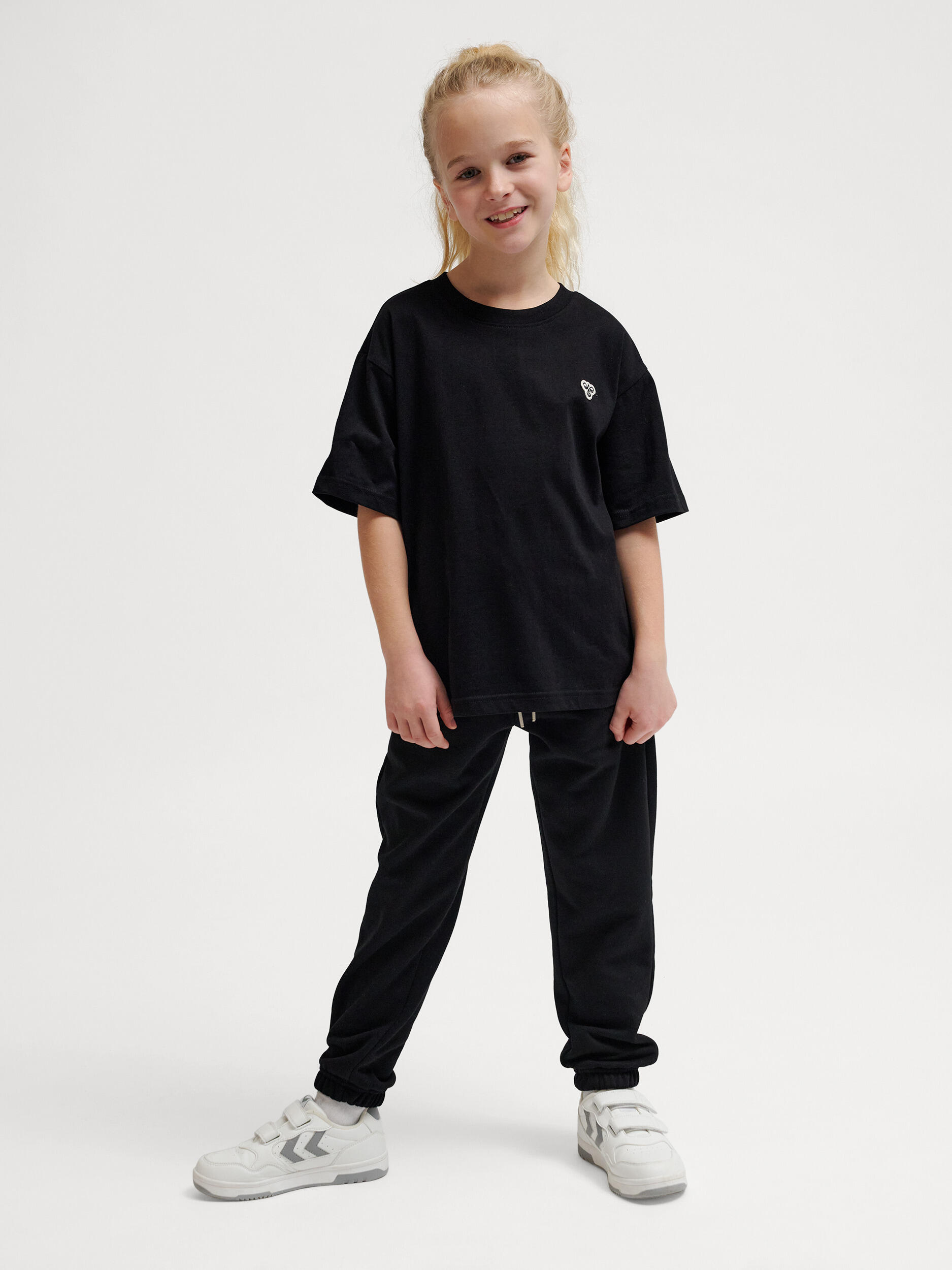 T-shirt per bambini Hummel Bee Loose 4/7