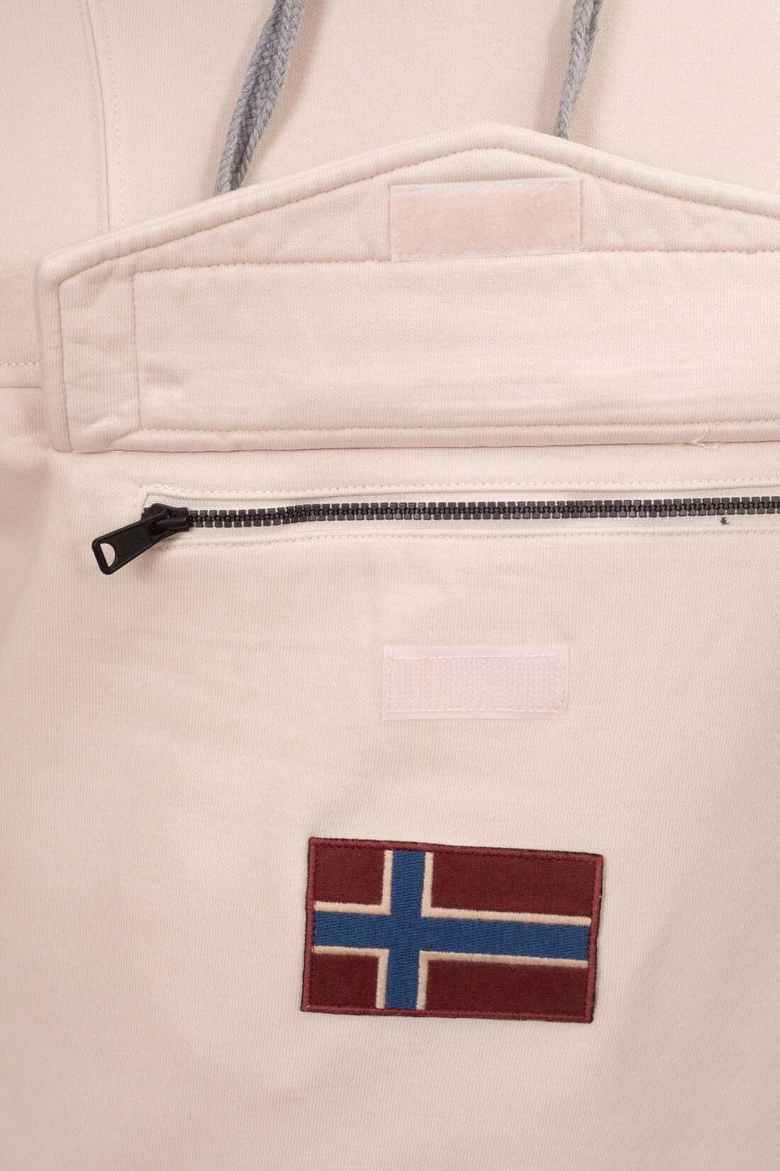 NAPAPIJRI picture