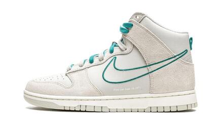 Zapatillas Dunk High First Use Light Bone Green Noise