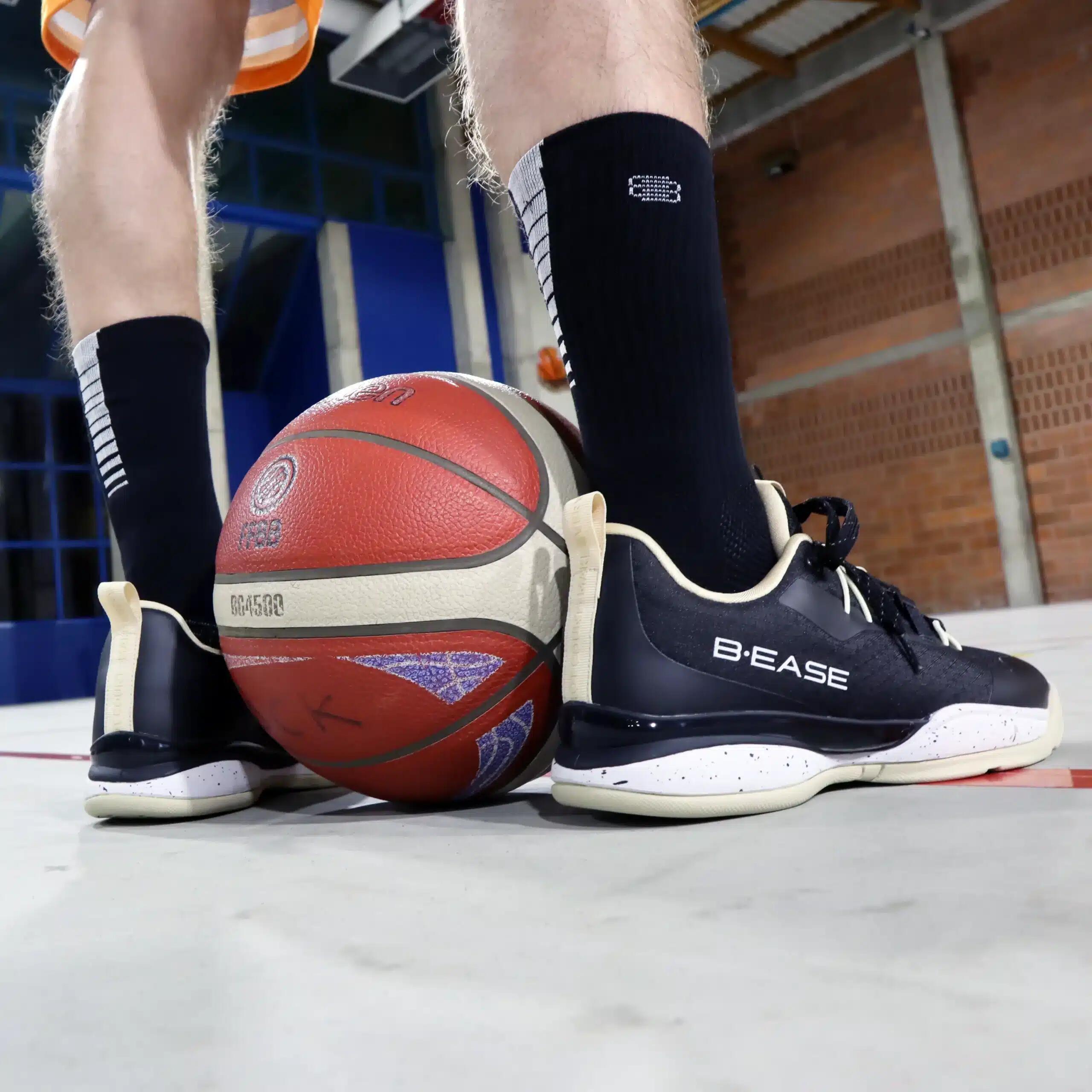 Chaussures de basketball SUSPENDED Low - Noir/blanc/crème 7/7