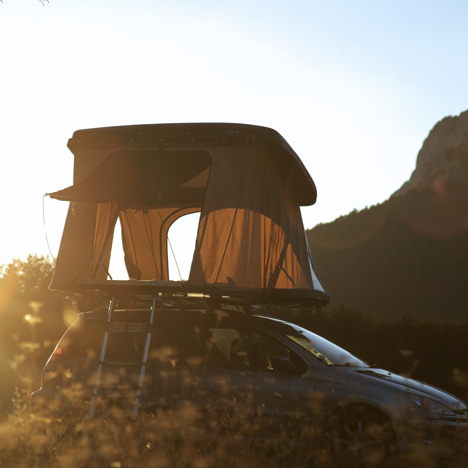 Tenda da tetto NaïtUp Quatrö con guscio rigido 3/4 persone 3/5