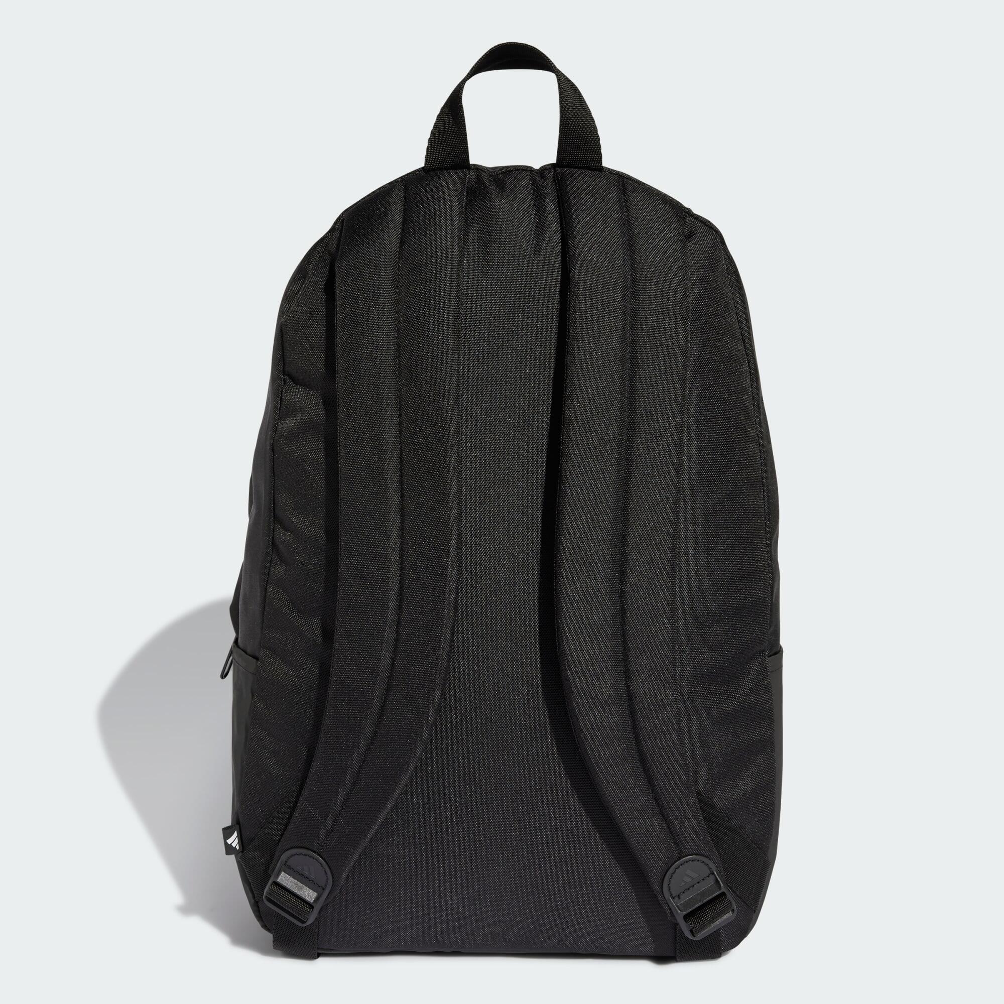Classic Back-to-School Badge of Sport Backpack 3/7