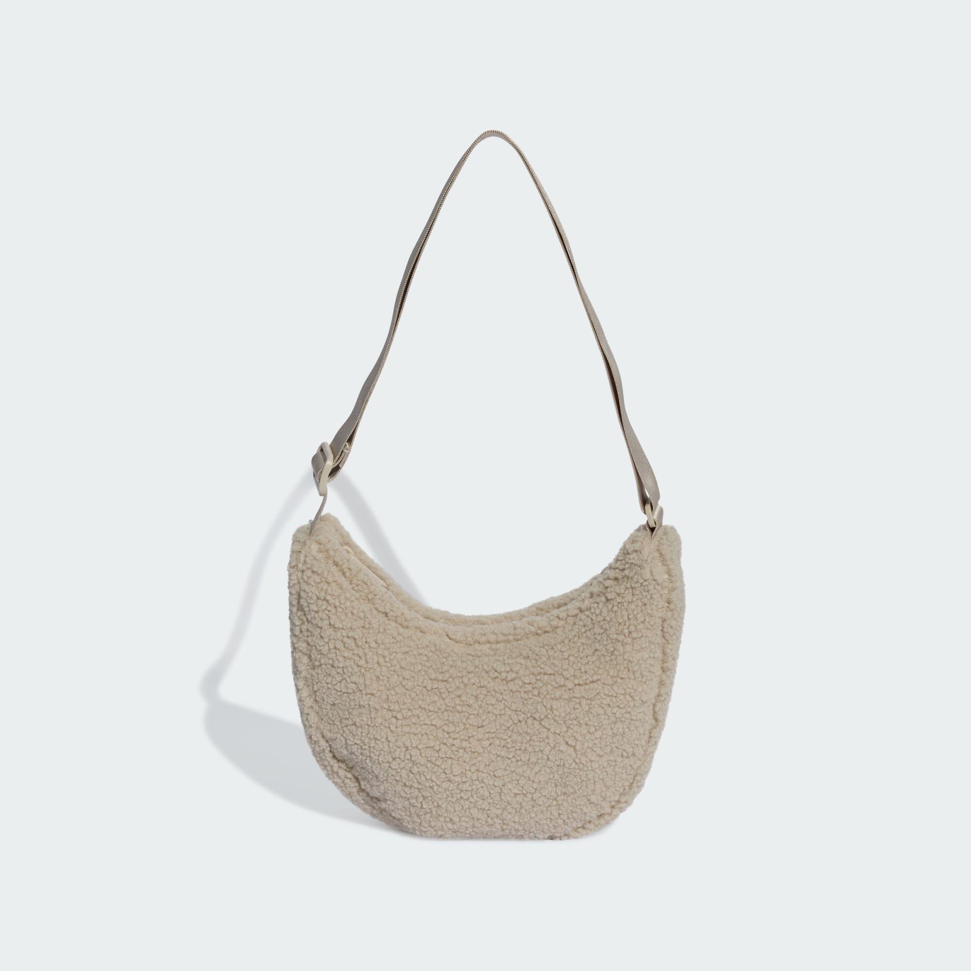 Classic Winterized Shoulder Bag 2/7