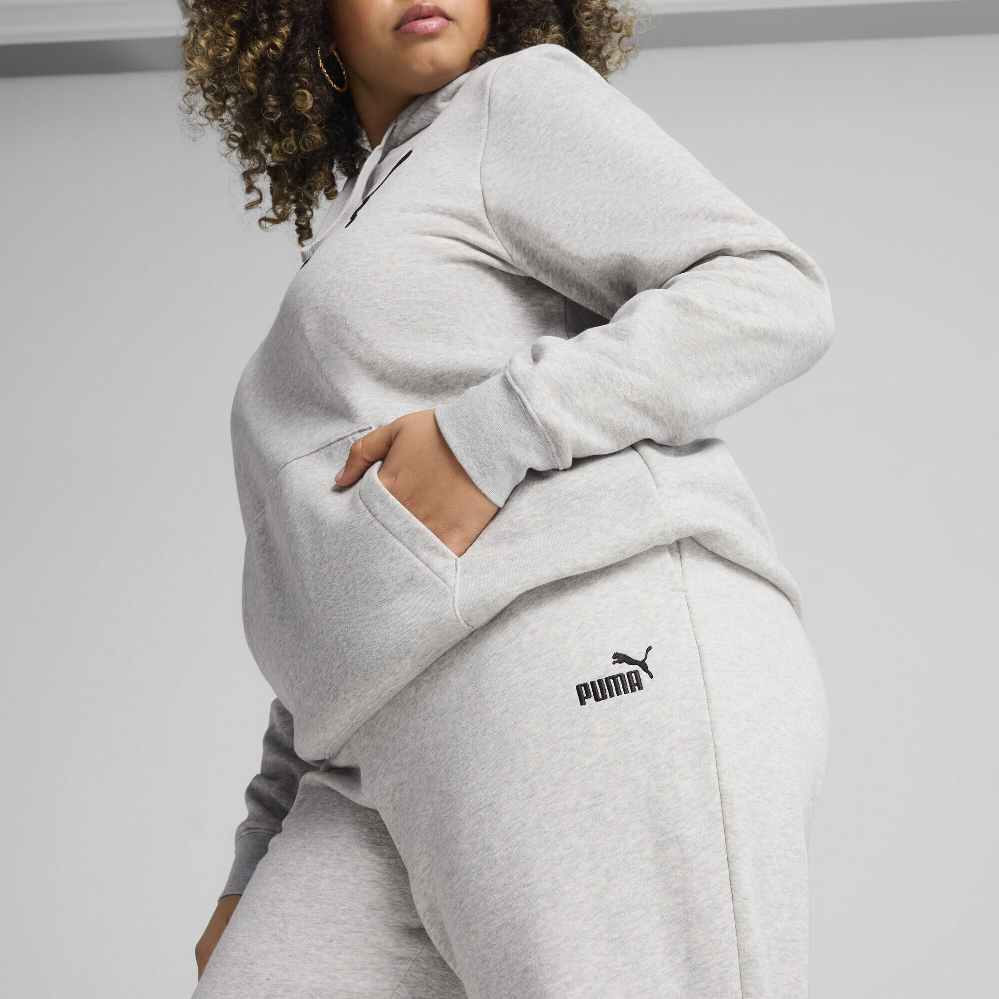 Essentials Small No. 1 Logo Sweatpants Women PUMA 3/6