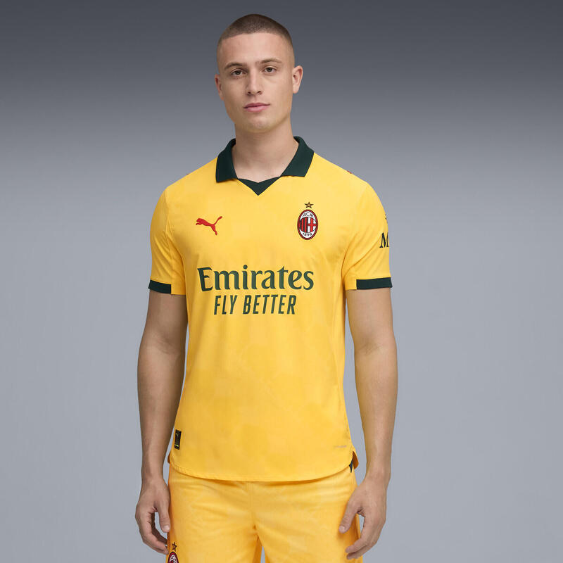 Tricou fotbal bărbați badge AC Milan, polo la gât Authentic 25/26, galben PUMA