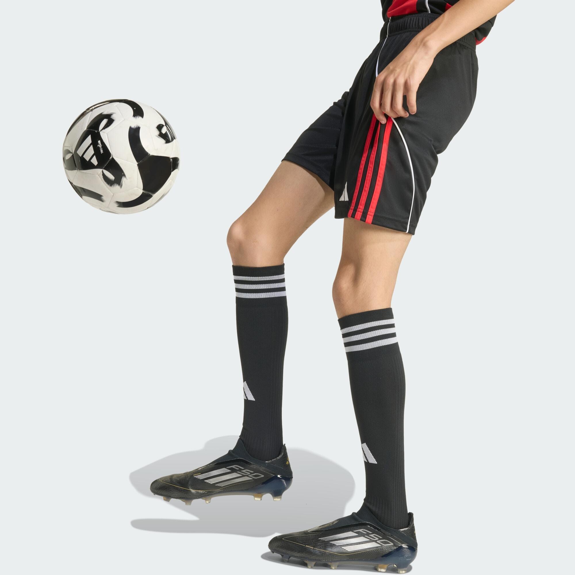 Eintracht Frankfurt 25/26 Home Shorts 4/6