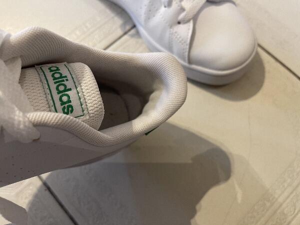 Entre Particuliers - Chaussures Adidas Advantage Base blanches 2/4