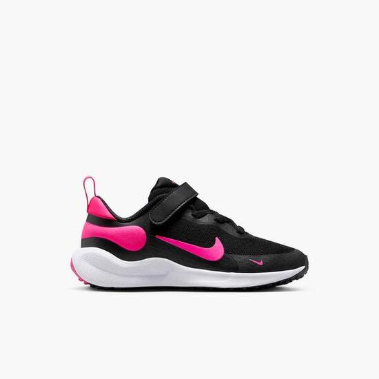 Baskets Nike Modèle Revolution 7 Couleur Noir