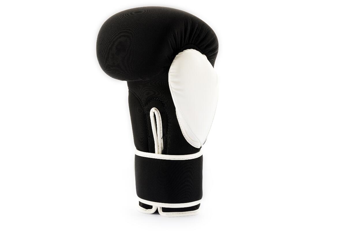 Guanti da Boxe UFC PRO Lavabili – Nero/Bianco – M 6/7