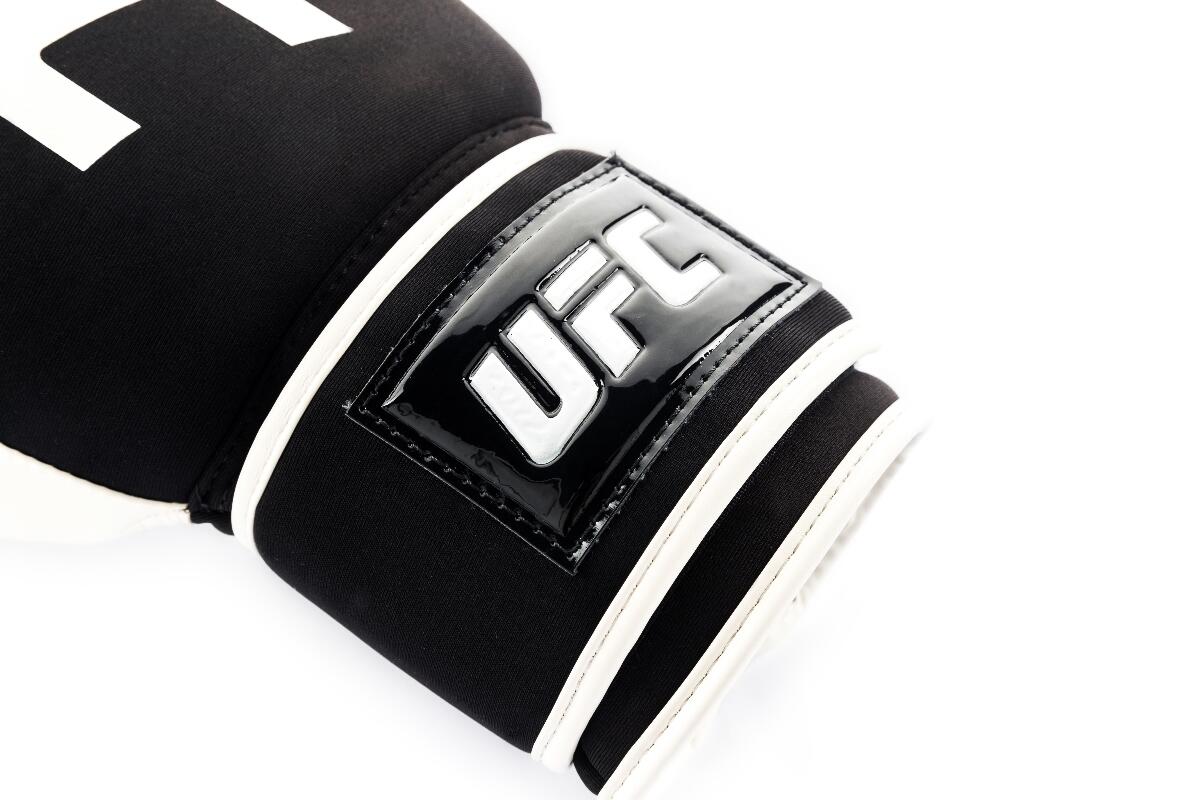 UFC PRO Washable Boxing Gloves – Black/White – L 3/7