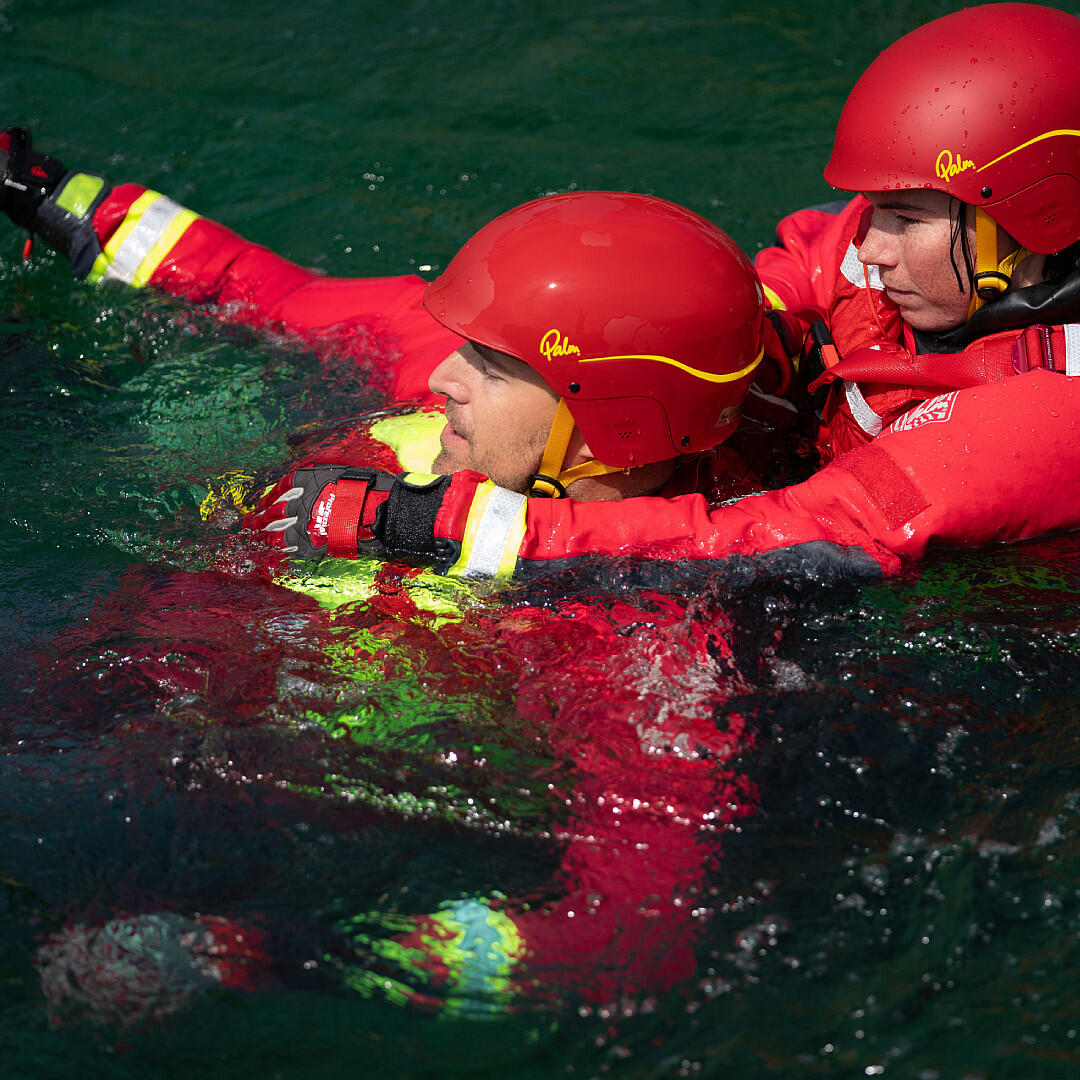 Záchranná vesta HYBRID PFD 4/6
