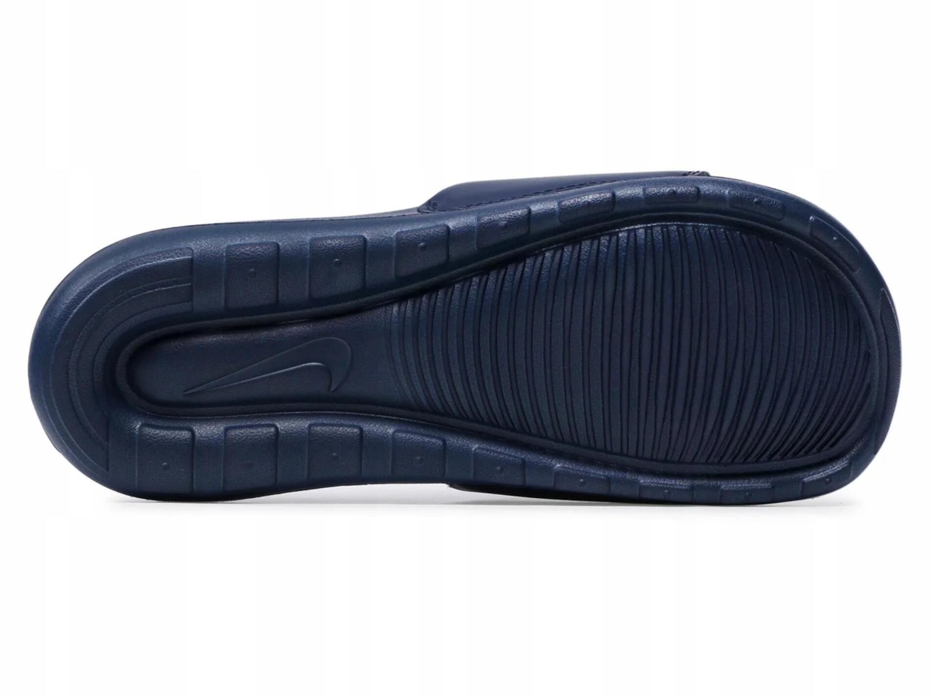KLAPKI sportowe NIKE VICTORI ONE CN9675-401 basenowe granatowe lekkie 40 6/7