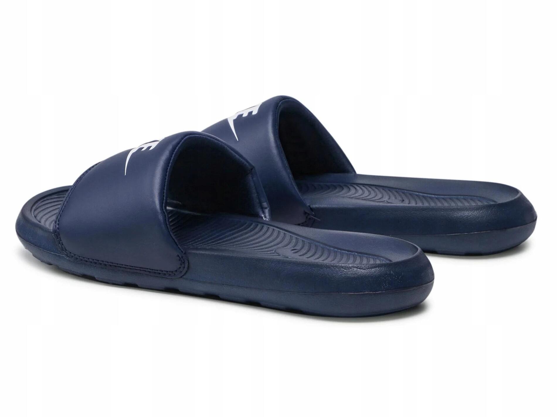 Ciabattes Nike Victori One bleu marine 5/7