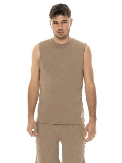 T-shirt smanicata Leone 1947 Apparel in costina. Libertà di movimento.