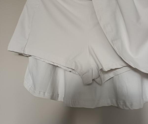Entre Particuliers - Jupe de sport avec short 3/5